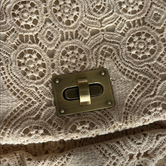 Imoshion Elegant Cream Lace Shoulder Bag - Picture 11 of 15